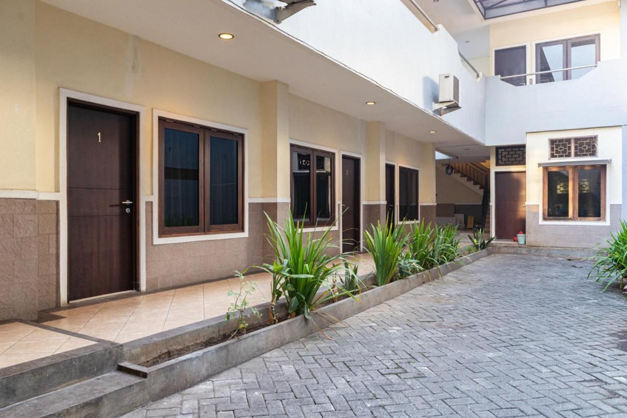 Reddoorz Near Bahu Mall Manado Malalayang Εξωτερικό φωτογραφία