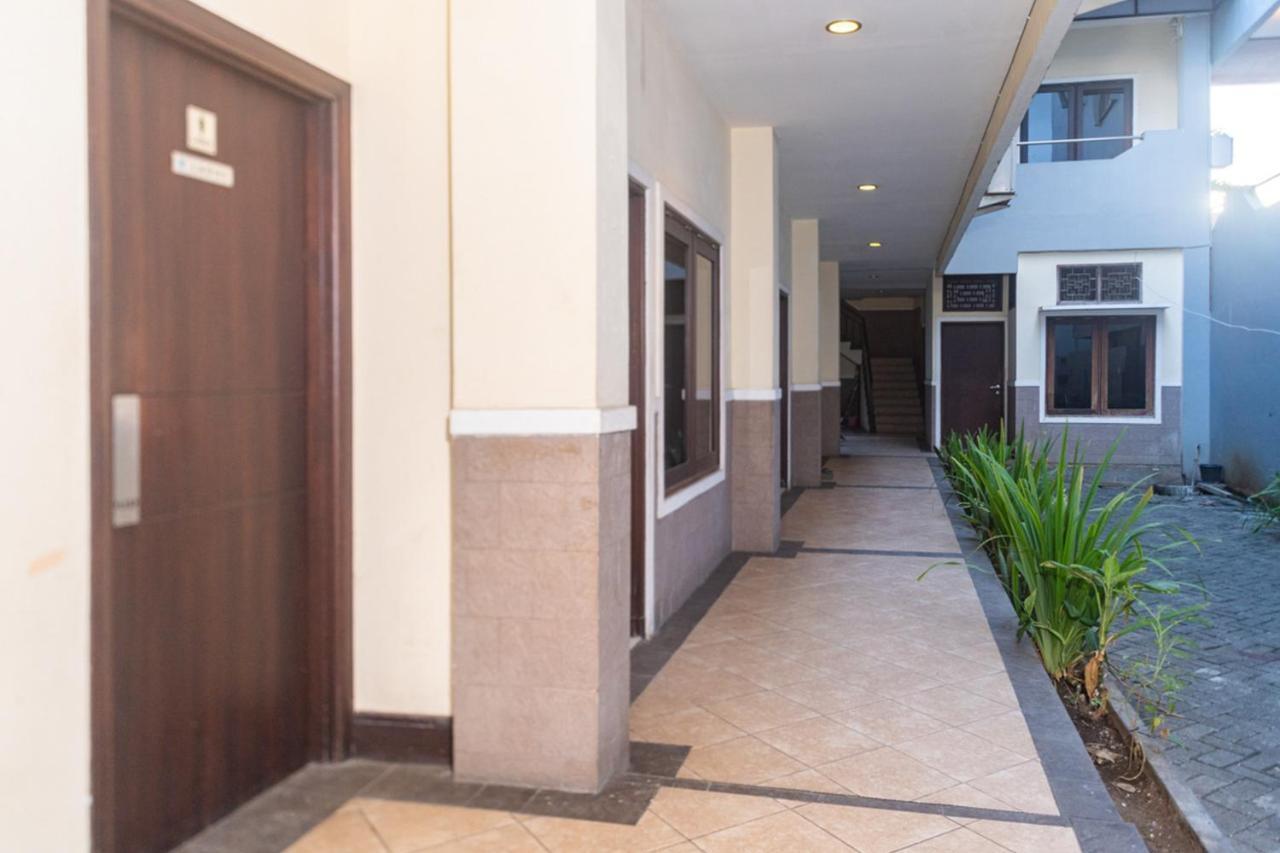 Reddoorz Near Bahu Mall Manado Malalayang Εξωτερικό φωτογραφία