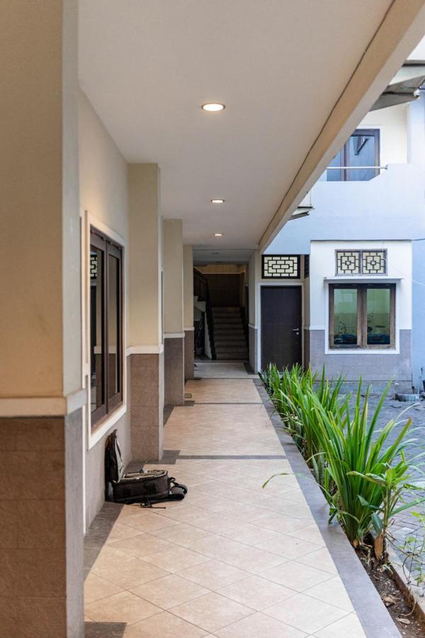 Reddoorz Near Bahu Mall Manado Malalayang Εξωτερικό φωτογραφία