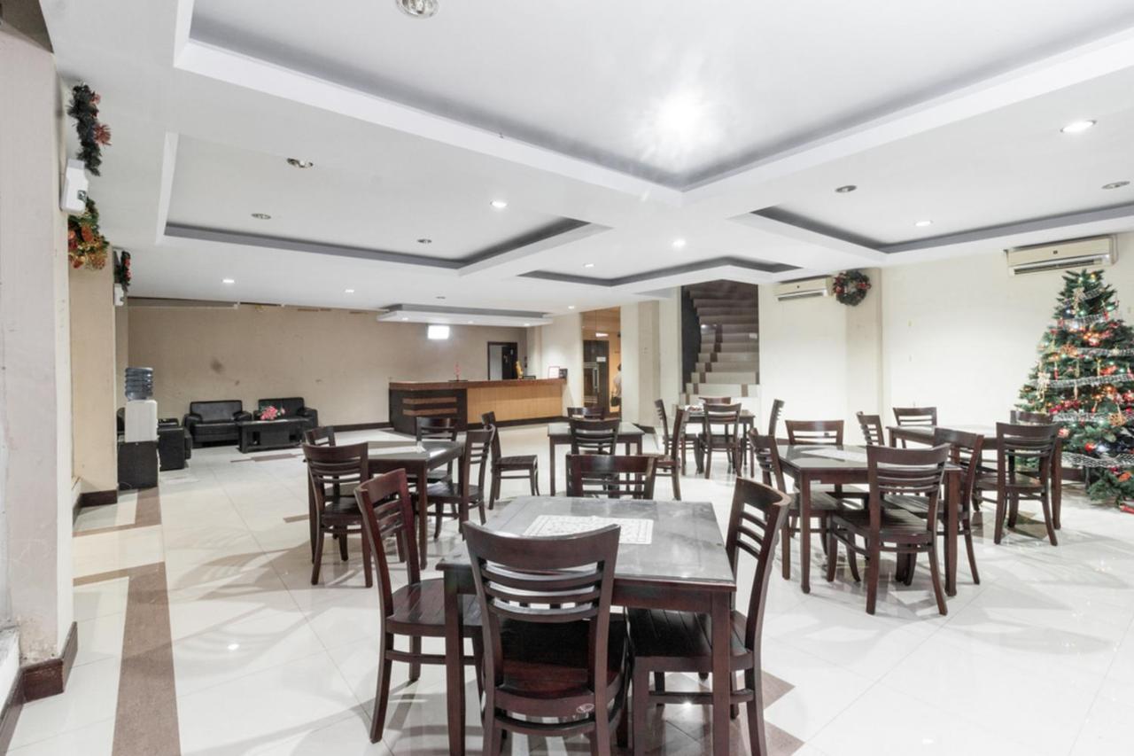Reddoorz Near Bahu Mall Manado Malalayang Εξωτερικό φωτογραφία